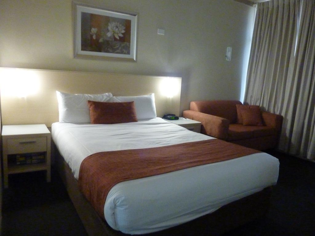 Ashfield Philip Lodge Motel Sydney Bagian luar foto